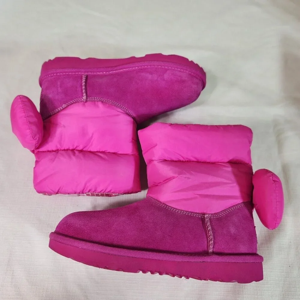 Ugg step out